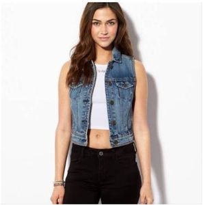 🌻4/$25🌻 AMERICAN EAGLE 🦅 Blue Denim Vest